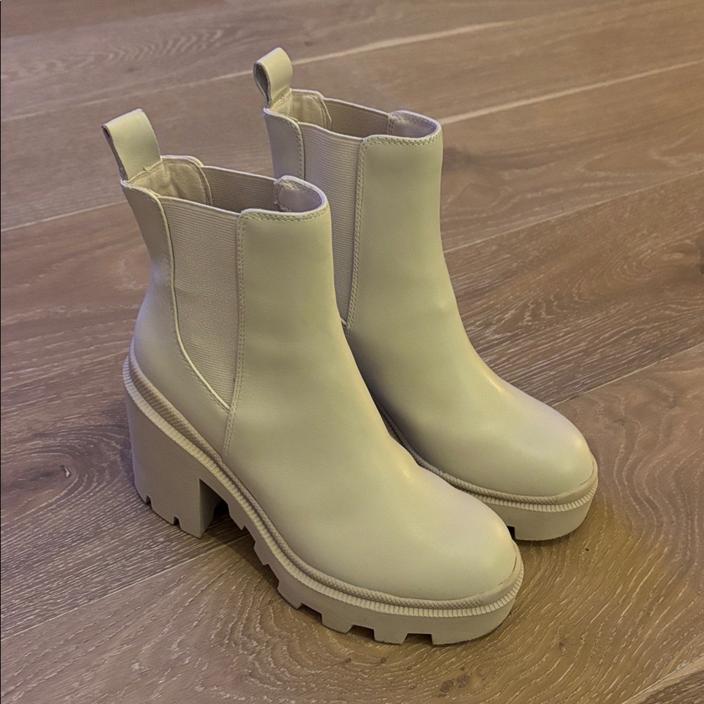 Steve Madden Cream Chunky Heel Ankle Boots